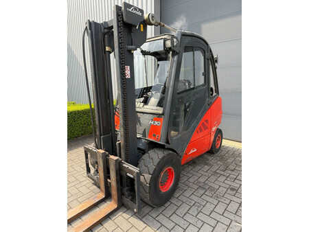 Gázüzemű targoncák 2007  Linde H30T LPG Heftruck (11)