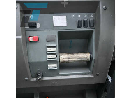 Verticale orderpickers 1997  Crown SP3021TT6095 Elektrische orderpicker (12)