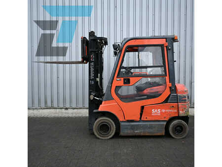 Elektro čtyřkolový VZV 2002  Toyota 7FBH25 Elektrische heftruck (4)