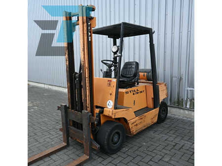 Gázüzemű targoncák 1990  Still R70-30T LPG Heftruck (12)