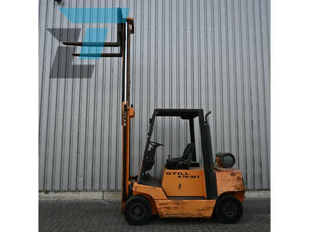 Gázüzemű targoncák 1990  Still R70-30T LPG Heftruck (5)