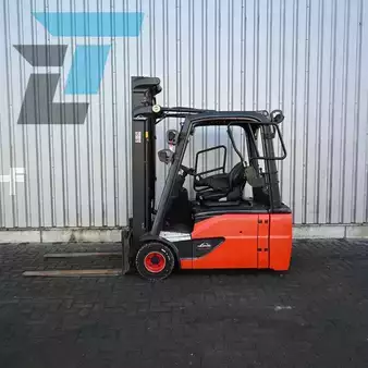 Elektro tříkolové VZV 2019  Linde E20L-02 (1)