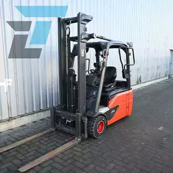 Elektro tříkolové VZV 2019  Linde E20L-02 (2)