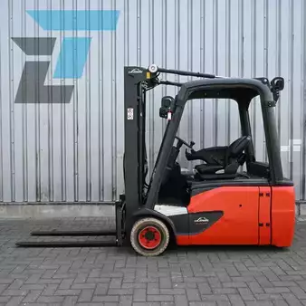 Elektro tříkolové VZV 2018  Linde E20L-02 (1)