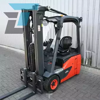 Sähkö - 3 pyör 2019  Linde E16C-02 (4)
