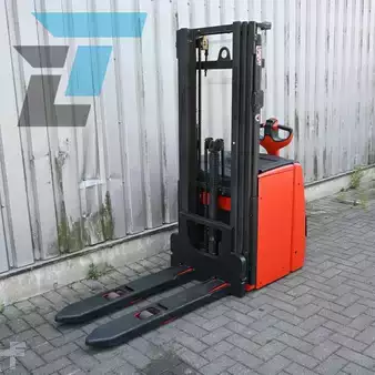 Ruční vysokozdvižný vozík 2016  Linde L14 (2)