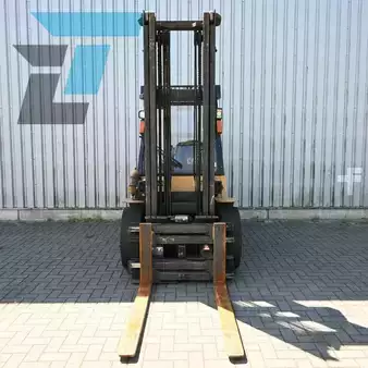 LPG VZV 2000  CAT Lift Trucks GPL40 (9)