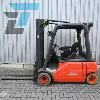 Elektro čtyřkolový VZV 2012  Linde E20PL-01 (1)
