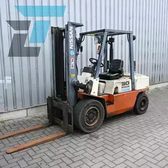 Diesel Forklifts - Nissan FGJ02A30U (2)