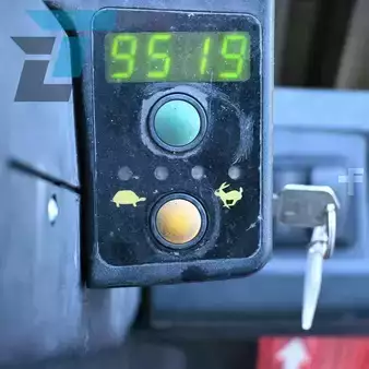 Carrelli elettrici 4 ruote 1998  Hyster E1.50XM (15)