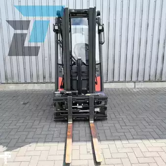 Chariots électriques à 4 roues 2019  Linde E16PH-02 (10)