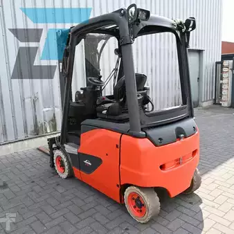 Chariots électriques à 4 roues 2019  Linde E16PH-02 (8)