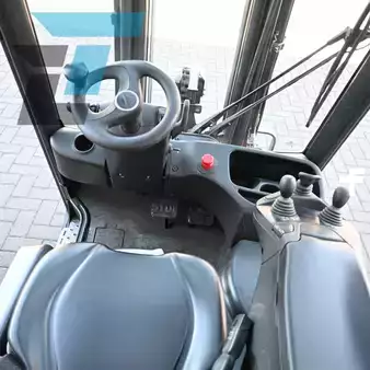 Chariots électriques à 4 roues 2018  Linde E16PH-02 (13)