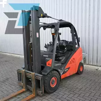 Gas gaffeltruck - Linde H35T-02 LPG (10)