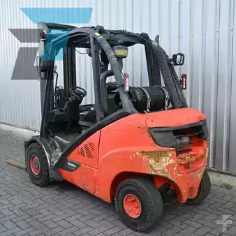 Gas gaffeltruck - Linde H35T-02 LPG (3)