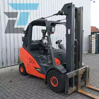 Gas gaffeltruck - Linde H35T-02 LPG (9)