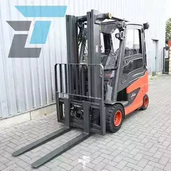 Elektrisk- 4 hjul - Linde E30H-01/600 Elektrische heftruck (2)