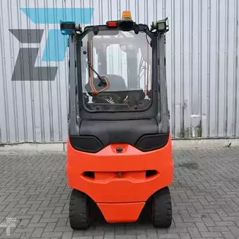 Elektrisk- 4 hjul - Linde E30H-01/600 Elektrische heftruck (7)