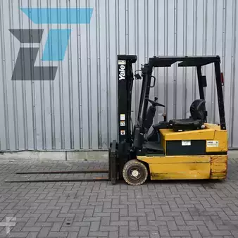 Elektromos 3 kerekű 2000  Yale ERP 18 ATEF (1)