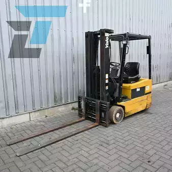 Elektromos 3 kerekű 2000  Yale ERP 18 ATEF (2)
