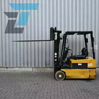 Elektromos 3 kerekű 2000  Yale ERP 18 ATEF (4)