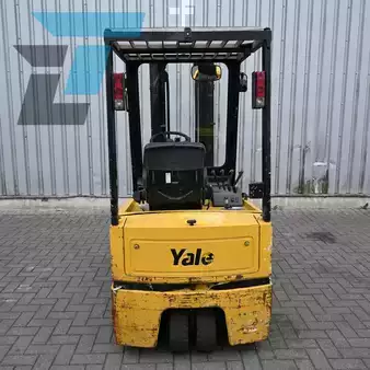Elektromos 3 kerekű 2000  Yale ERP 18 ATEF (8)