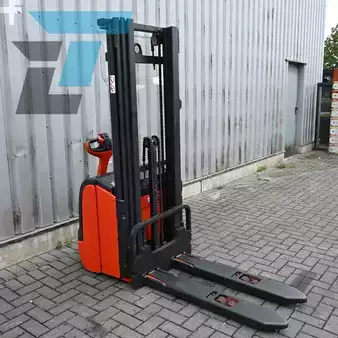 Ruční vysokozdvižný vozík 2015  Linde L14 (17)