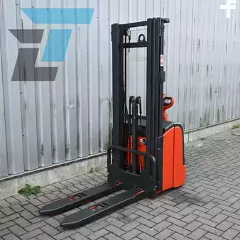 Ruční vysokozdvižný vozík 2015  Linde L14 (2)