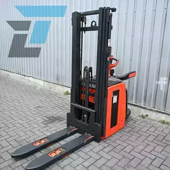 Ruční vysokozdvižný vozík 2020  Linde L14AP Elektrische Stapelaar (18)
