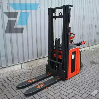 Ruční vysokozdvižný vozík 2020  Linde L14AP Elektrische Stapelaar (2)