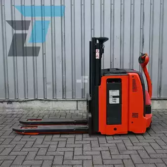 Ruční vysokozdvižný vozík 2019  Linde D12 (1)