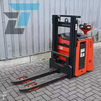 Ruční vysokozdvižný vozík 2019  Linde D12 (2)