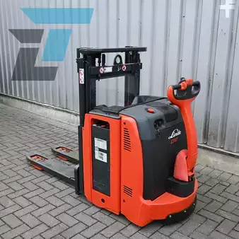 Ruční vysokozdvižný vozík 2019  Linde D12 (3)