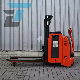 Ruční vysokozdvižný vozík 2019  Linde D12 (4)