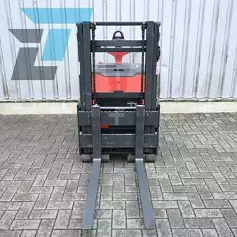 Ledestabler 2020  Linde L06AC Elektrische vrijdragende stapelaar (10)