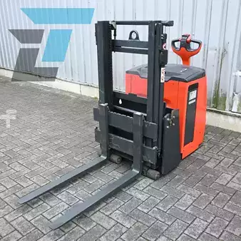 Ledestabler 2020  Linde L06AC Elektrische vrijdragende stapelaar (12)