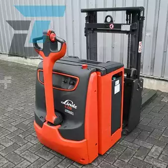 Ledestabler 2020  Linde L06AC Elektrische vrijdragende stapelaar (8)