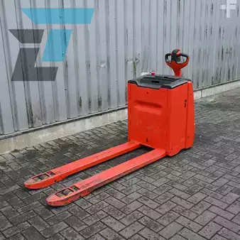 Ruční paletový vozík 2021  Linde T30 Elektrische palletwagen (2)