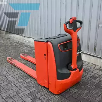 Ruční paletový vozík 2021  Linde T30 Elektrische palletwagen (3)