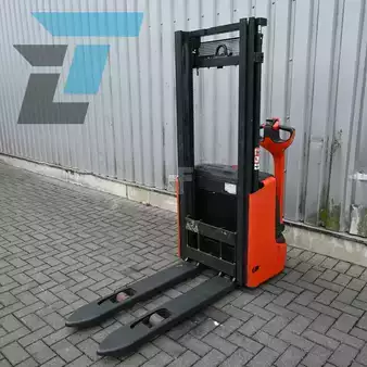 Ruční vysokozdvižný vozík 2022  Linde L12 Elektrische stapelaar (11)
