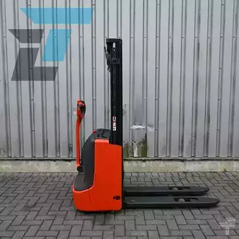 Ruční vysokozdvižný vozík 2022  Linde L12 Elektrische stapelaar (5)