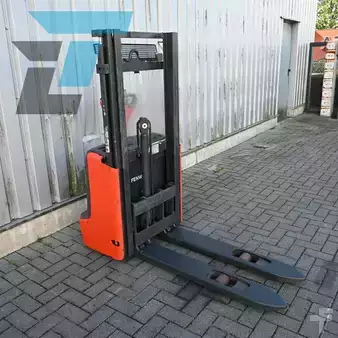 Pallestabler 2018  Linde L12 Elektrische stapelaar (11)