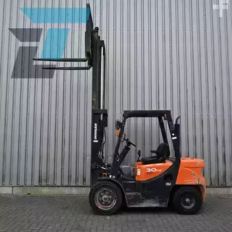 Dieselový VZV 2019  Doosan D30GP (4)