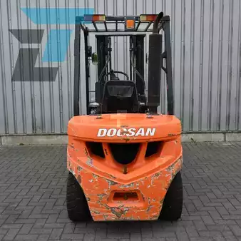 Dieselový VZV 2019  Doosan D30GP (6)