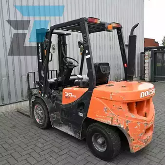 Dieselový VZV 2019  Doosan D30GP (7)