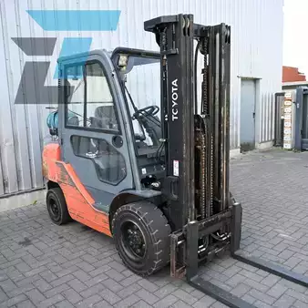 Carrelli elevatori GPL 2012  Toyota 02-8FGF30 LPG Heftruck (11)