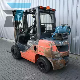 Carrelli elevatori GPL 2012  Toyota 02-8FGF30 LPG Heftruck (3)