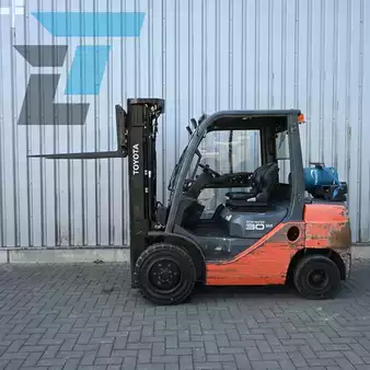 Carrelli elevatori GPL 2012  Toyota 02-8FGF30 LPG Heftruck (4)