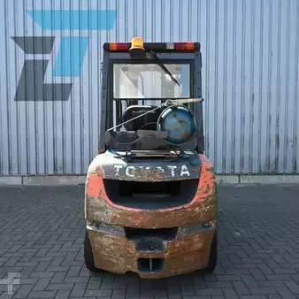 Carrelli elevatori GPL 2012  Toyota 02-8FGF30 LPG Heftruck (7)