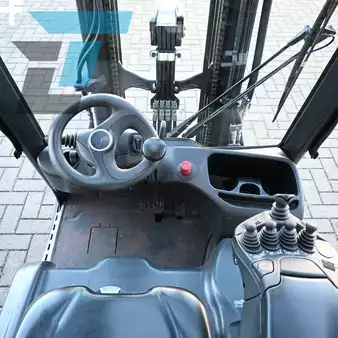 4-wiel elektrische heftrucks 2020  Linde E12-02 Elektrische heftruck (14)